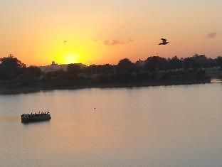 Hotel Shiv Lake Bhuj Buitenkant foto