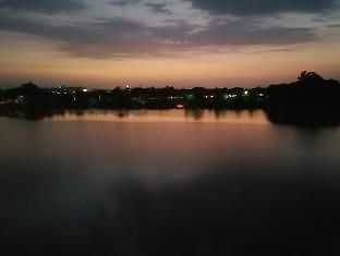 Hotel Shiv Lake Bhuj Buitenkant foto